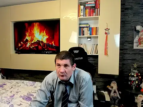 SpartacusDaddy48 即時 XXX 聊天