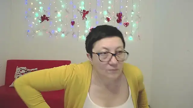 EmilyL0ve Adlı Modelin Canlı XXX Sohbeti