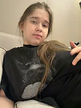 Онлайн чат XXX HornyGirlH