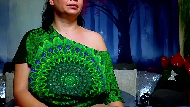 ElizabethEven's Live XXX Chat