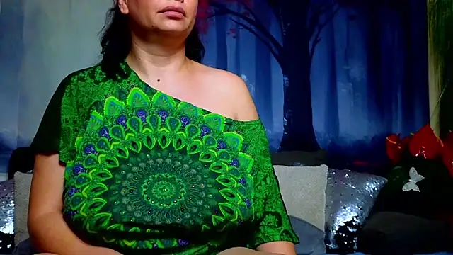 ElizabethEven Adlı Modelin Canlı XXX Sohbeti