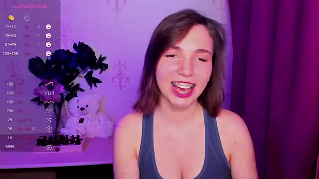 KindHazelHere_ élő XXX-chatje