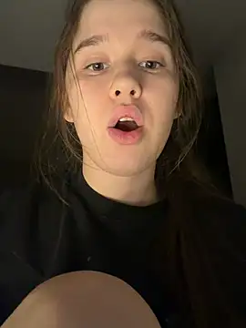 Živý XXX chat HornyGirlH