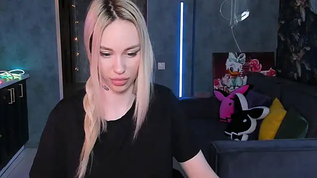 Blckmirrorr Chat XXX in diretta