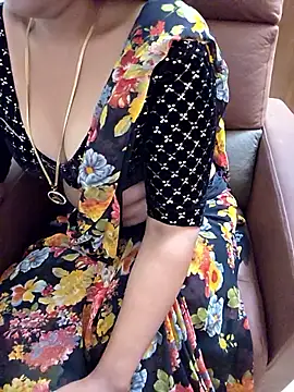 Živý XXX chat Roja-Telugu777