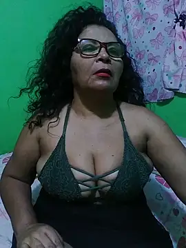 Amarantha25 élő XXX-chatje