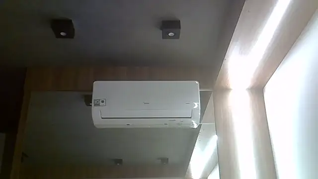 دردشة SkinnyKitten الجنسية المباشرة