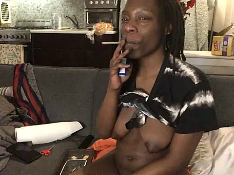 littyleesh1's Live XXX Chat