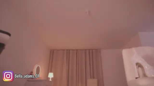 bella_adams_ Live XXX Chat