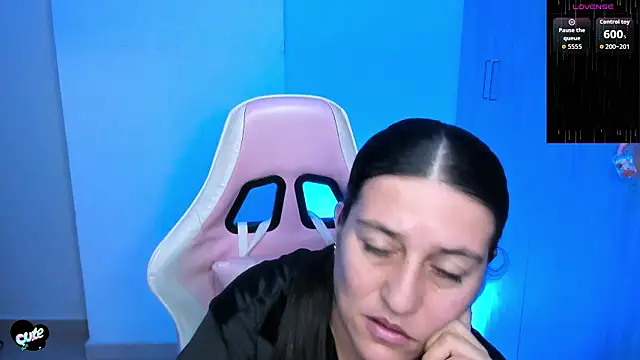 Chat XXX en directo de Saskyaa