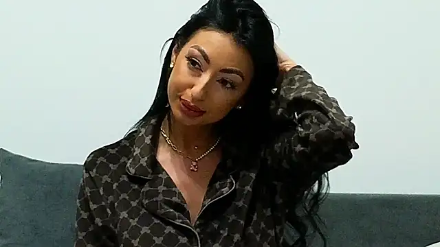 AllyDevine Adlı Modelin Canlı XXX Sohbeti