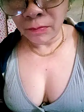 Chat XXX en directo de small-house123