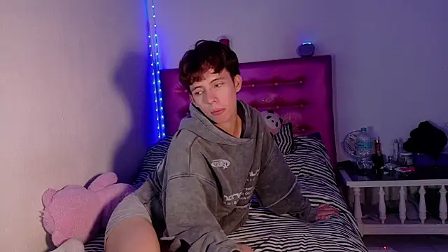 Dani_Dancerのウェブカメラショー