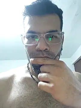 thom_1 Adlı Modelin Canlı XXX Sohbeti