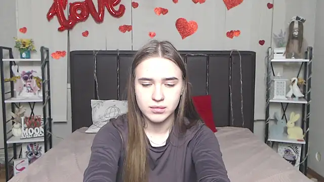 LauraHlot Adlı Modelin Canlı XXX Sohbeti