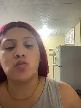 Show de AriamHotTits na webcam