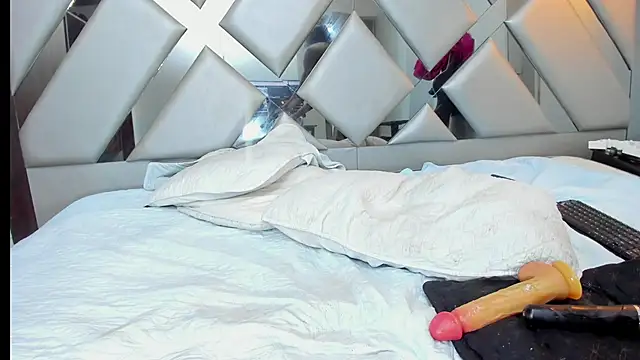 Nahomi-Hill – webcam-show