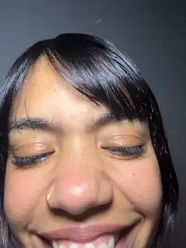 -Naomyy- élő XXX-chatje