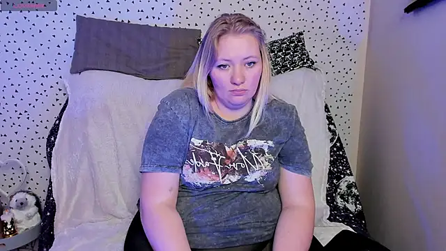 Puffybun élő XXX-chatje