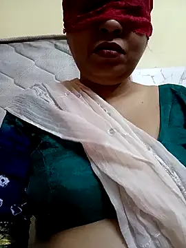 sunita-doll Show in webcam