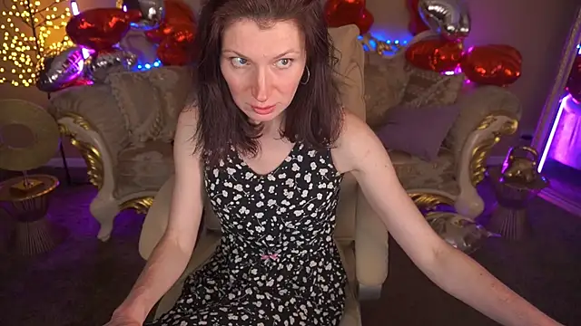 AmiraGolddn Webbikameraesitys