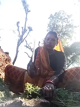 Rakhi_cut webcam show