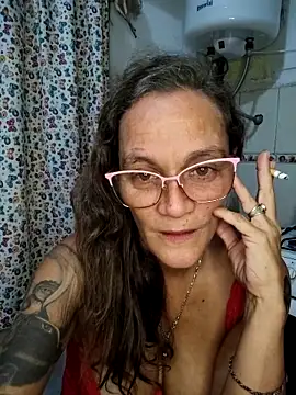 Nanybeach Adlı Modelin Canlı XXX Sohbeti