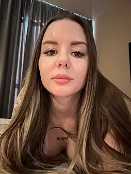 Alina_Vibe_Meのウェブカメラショー