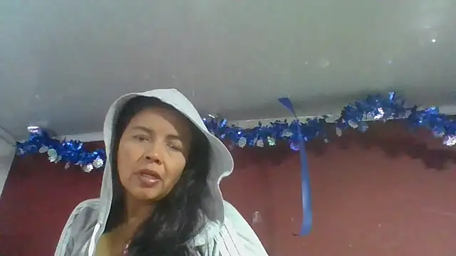 Chat +18 de DianaOchoa_ ao vivo