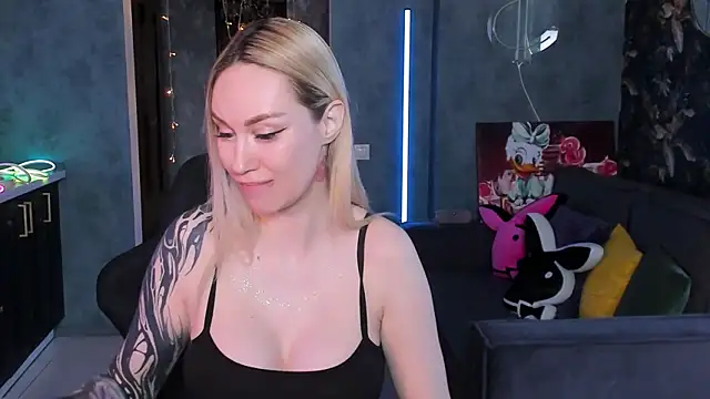 Blckmirrorr Chat XXX in diretta