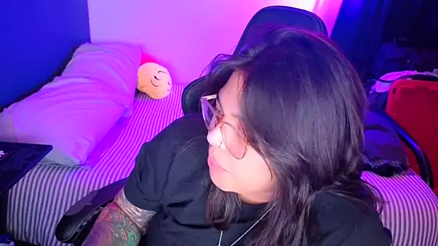 دردشة miacanela_xo الجنسية المباشرة