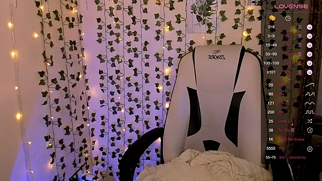 AnyaTaylor_: онлайн-секс-чат