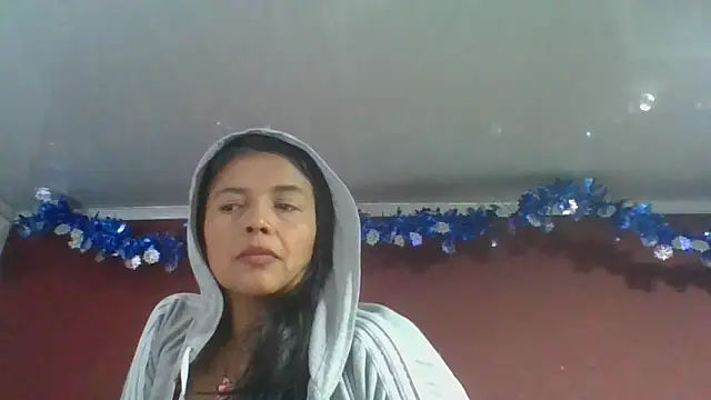 DianaOchoa_ Adlı Modelin Canlı XXX Sohbeti