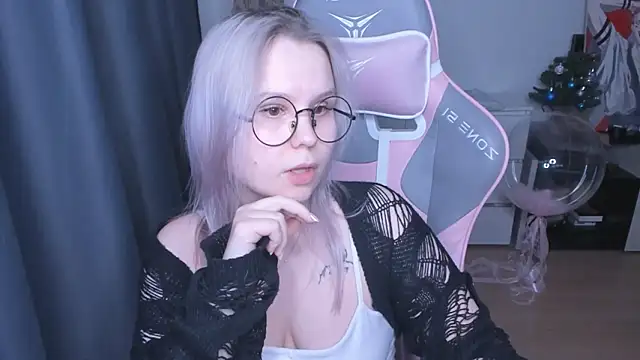 Chat +18 de miray_kuriyama123 ao vivo