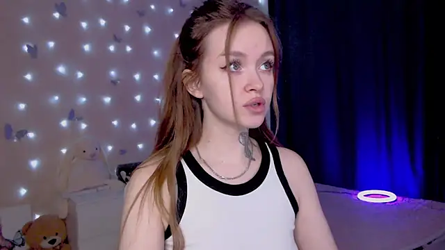 Chatroom XXX en direct de Naughty_Mable