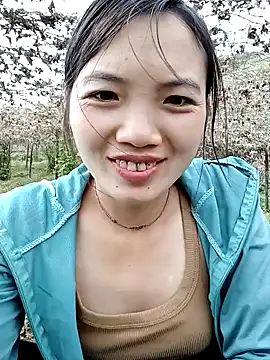 ngan-cute Chat XXX in diretta