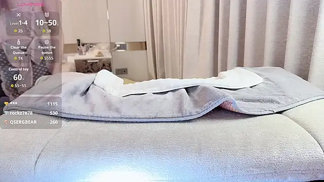 eveminii 现场XXX聊天