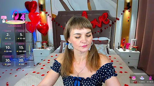 annasimonsj Show in webcam