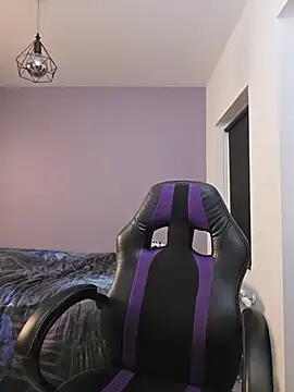 MiaRides19 Adlı Modelin Canlı XXX Sohbeti