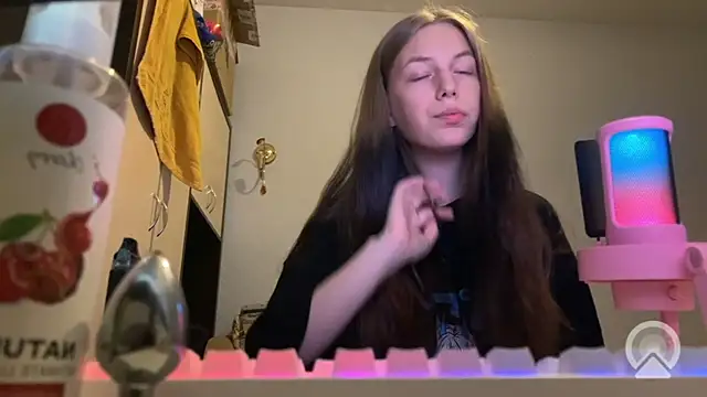 britneylovely Show in webcam