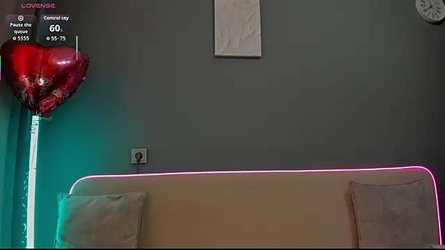 Chat +18 de Malika_Lisan ao vivo