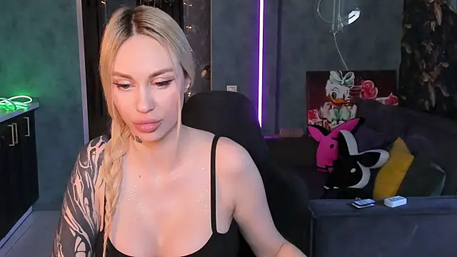 BlckmirrorrのライブXXXチャット