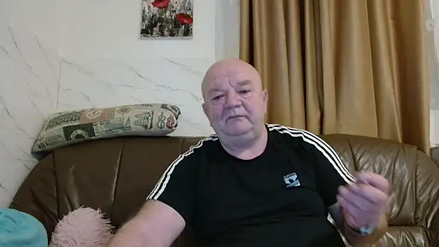 fullballs6 Chat XXX live