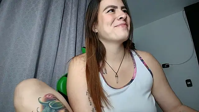 ImSophieFox's Live XXX Chat