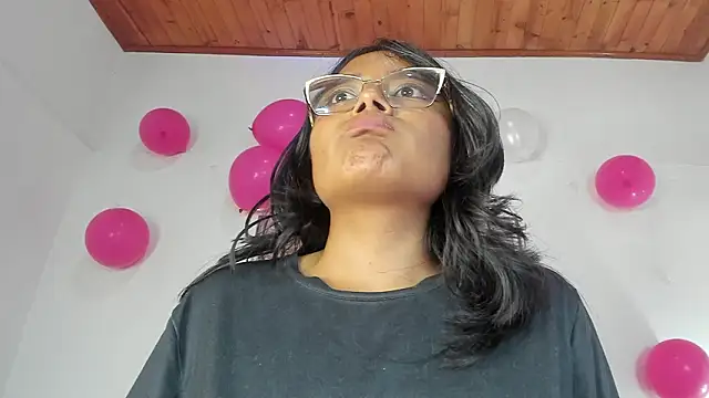 luna_velveth 现场XXX聊天