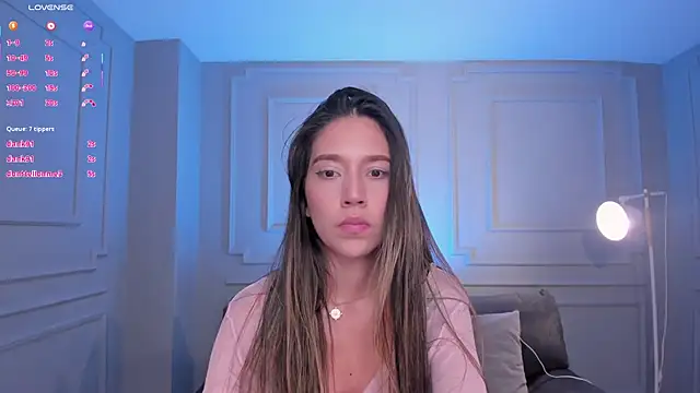 TaraLawrence Adlı Modelin Canlı XXX Sohbeti