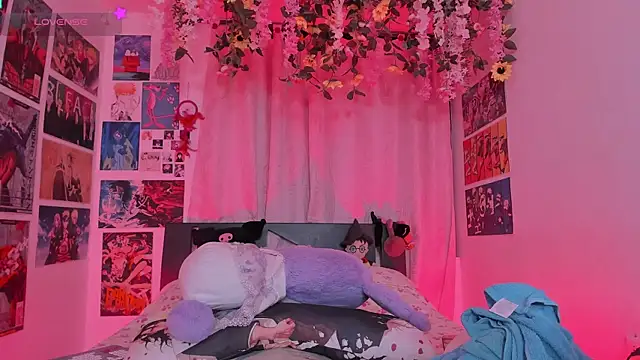 MissCurvyTop Live XXX-chat