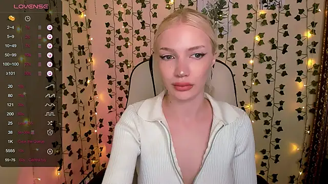 AnyaTaylor_ élő XXX-chatje