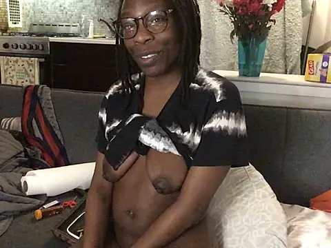 littyleesh1's Webcam Show