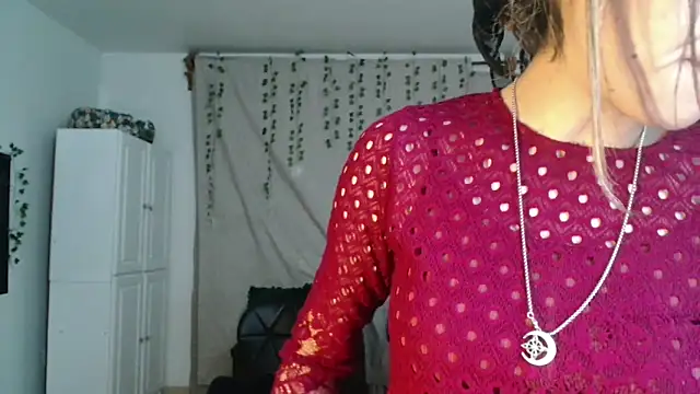 Dama_Scarlata18 Adlı Modelin Canlı XXX Sohbeti